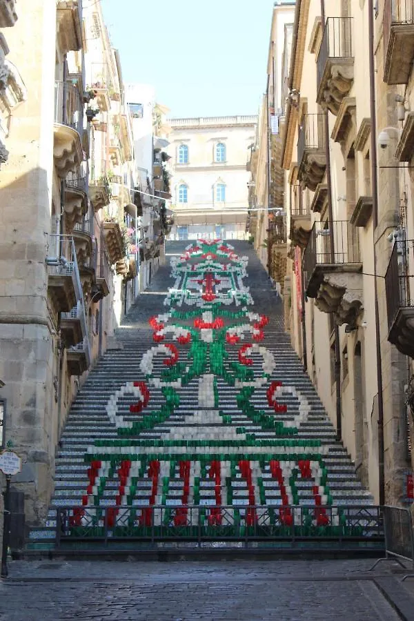 Giardinetto Papale, centralissimo Caltagirone Appartamento